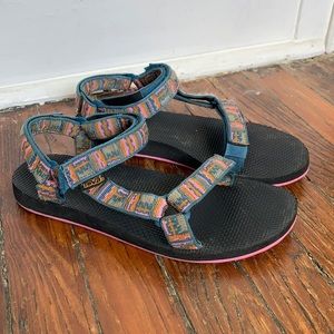 Classic Teva Sandals Aztec Pattern